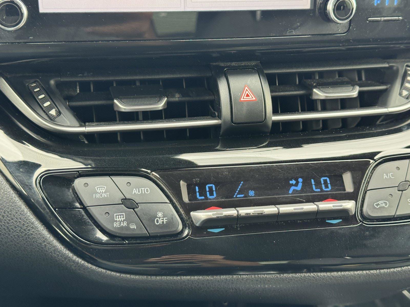 Used 2019 Toyota C-HR XLE image 14