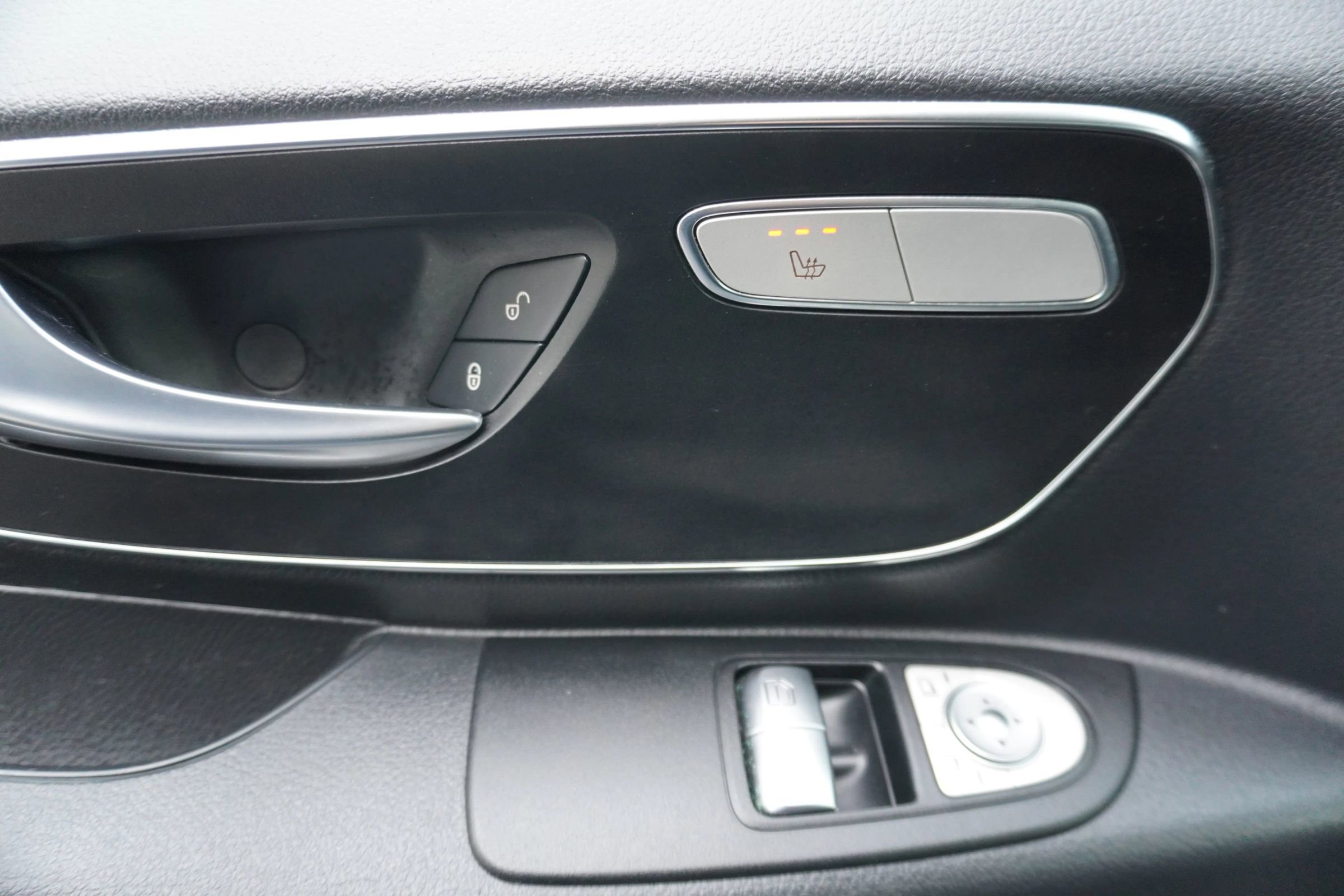 Used 2016 Mercedes-Benz Metris Passenger image 27
