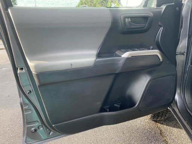 Used 2021 Toyota Tacoma SR5 RWD image 16