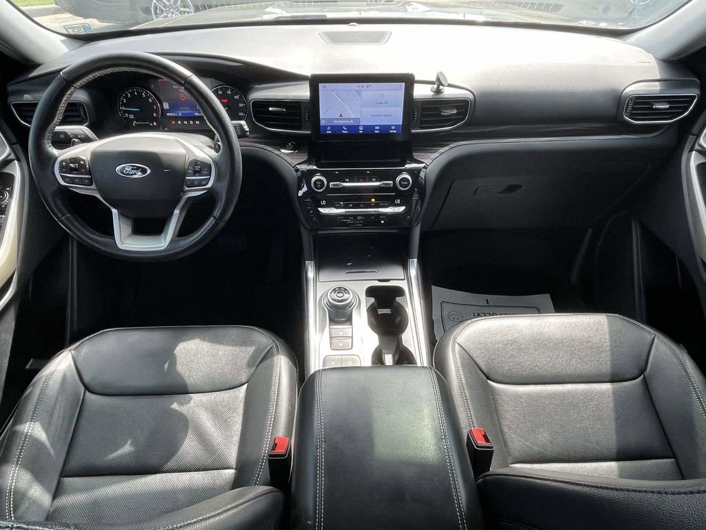 Certified 2021 Ford Explorer Limited w/ Equipment Group 301A image 11