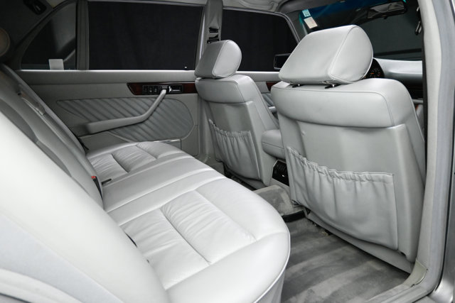 Used 1991 Mercedes-Benz 560 SEL image 59