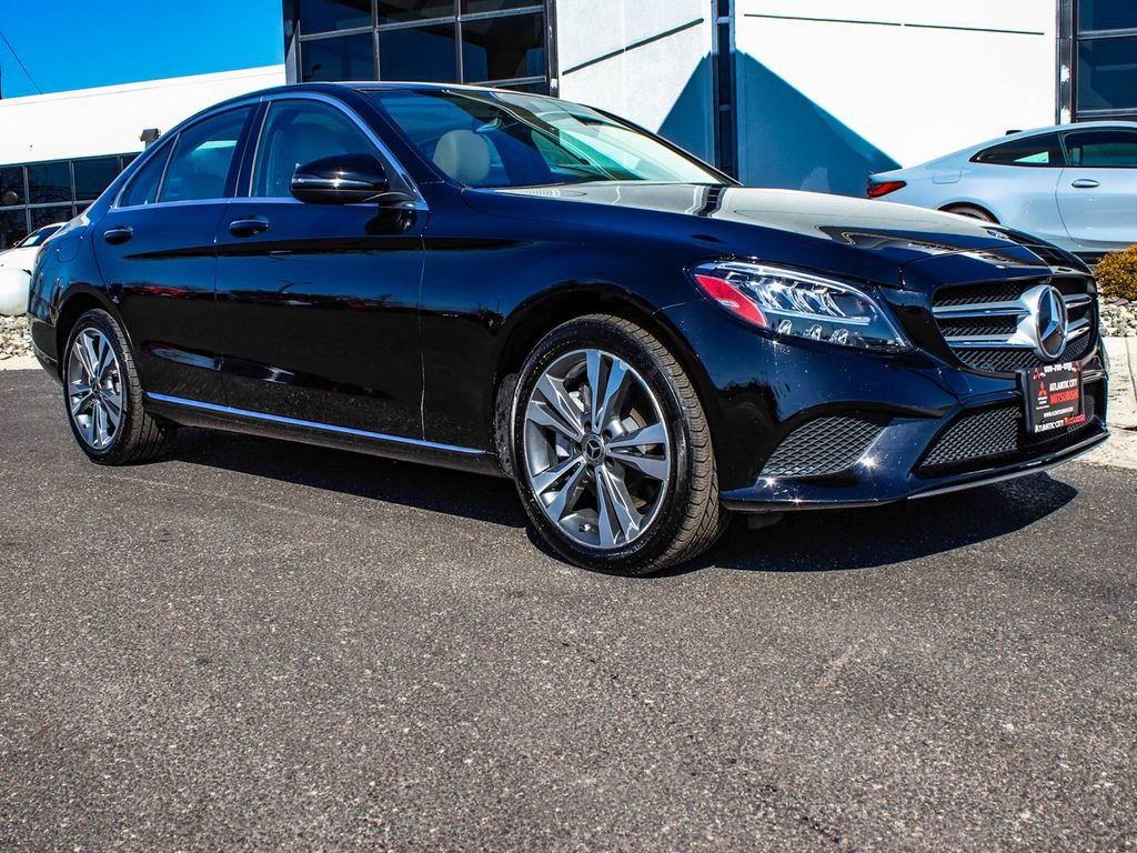 Used 2021 Mercedes-Benz C 300 4MATIC Sedan image 3