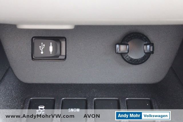 Used 2014 Toyota Highlander Limited Platinum FWD image 48
