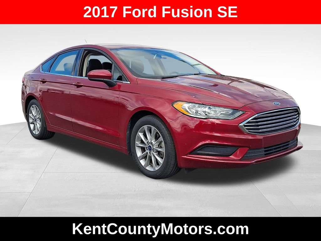 Used 2017 Ford Fusion SE w/ Fusion SE Technology Package FWD image 1