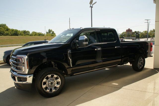New 2026 Ford F250 Lariat w/ Lariat Ultimate Package image 5