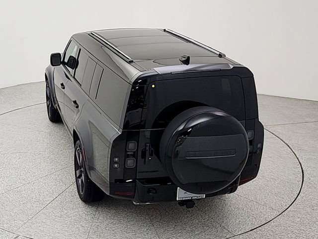 New 2026 Land Rover Defender 130 X-Dynamic SE image 34
