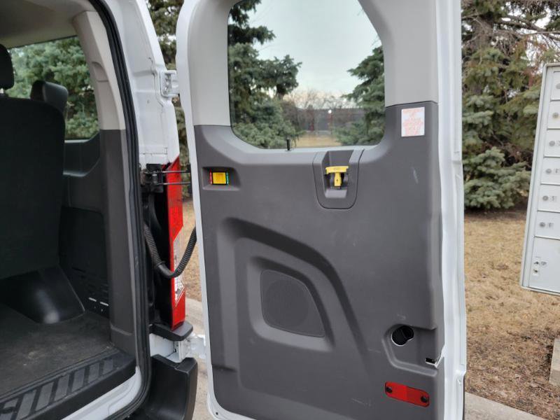 Used 2020 Ford Transit 150 XL image 10