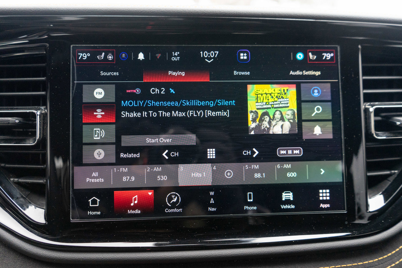 Used 2023 Dodge Durango R/T w/ Hemi Orange Plus Package image 18