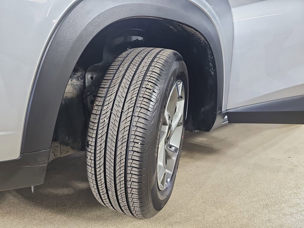 Certified 2024 Chevrolet Trax LT w/ Driver Confidence Package image 37