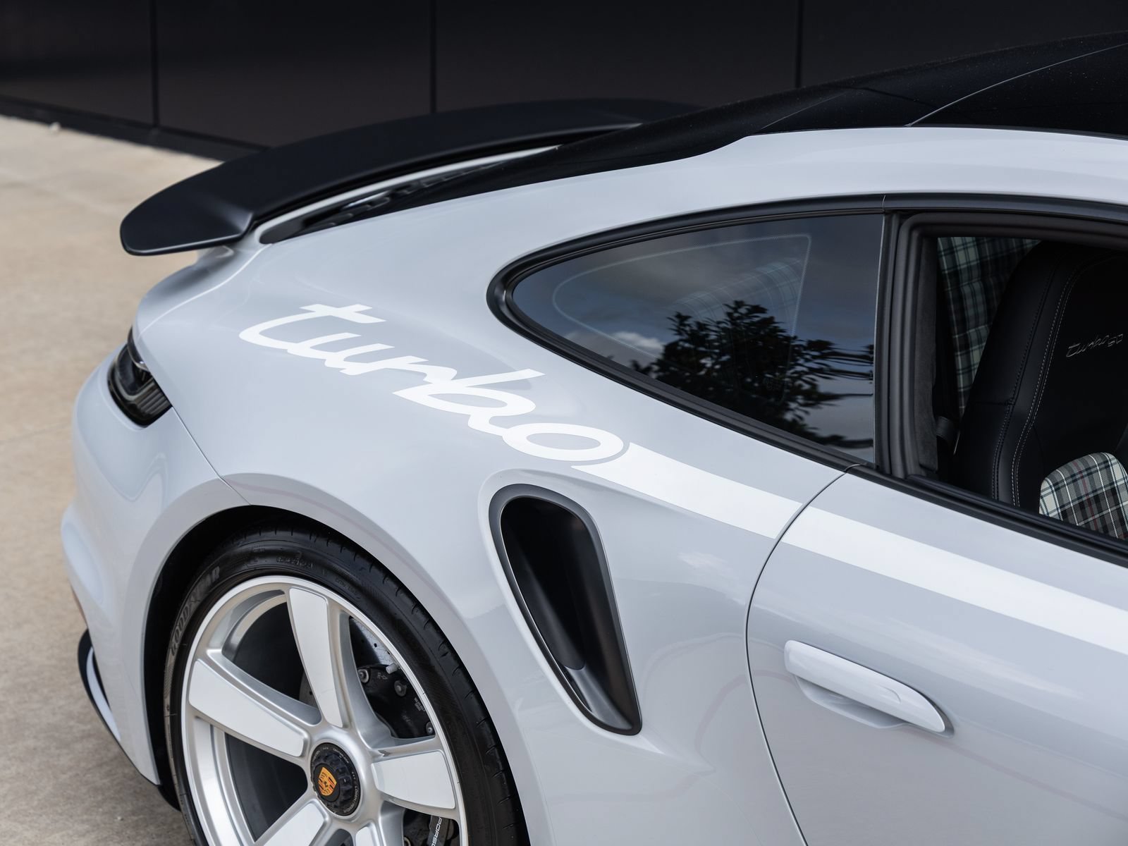 Certified 2025 Porsche 911 Turbo S AWD/4WD image 34