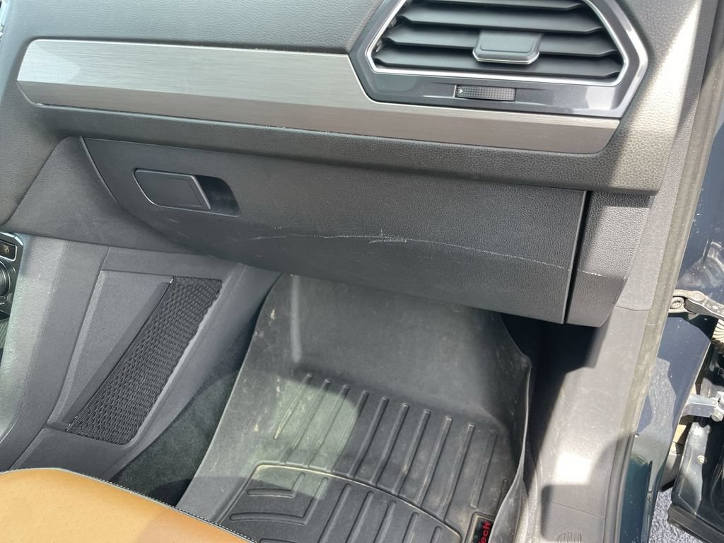 Used 2018 Volkswagen Tiguan SE w/ Panoramic Sunroof Package AWD/4WD image 34