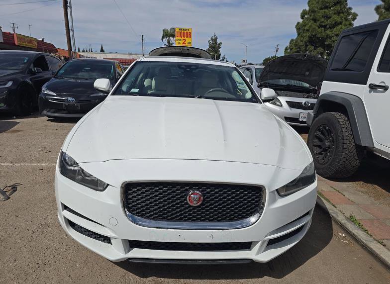 Used 2019 Jaguar XE RWD image 2