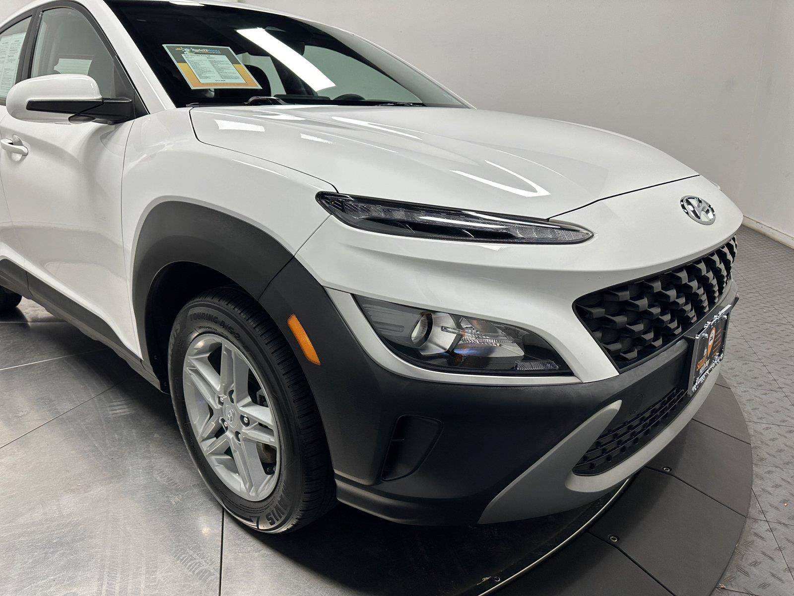 Used 2022 Hyundai Kona SE w/ Cargo Package AWD/4WD image 3