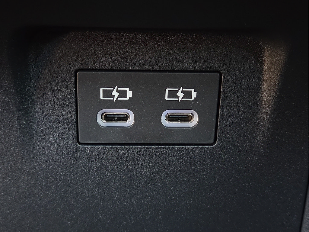 New 2027 Toyota Prius XLE FWD image 15