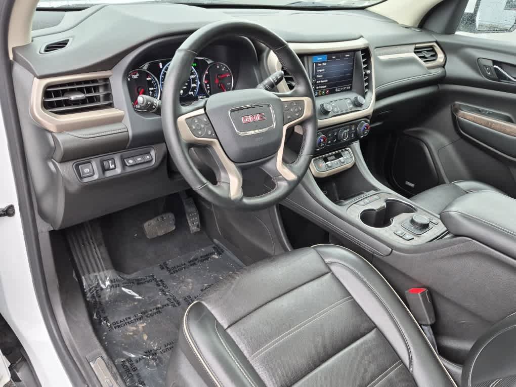 Used 2023 GMC Acadia Denali w/ Denali Ultimate Package AWD/4WD image 13