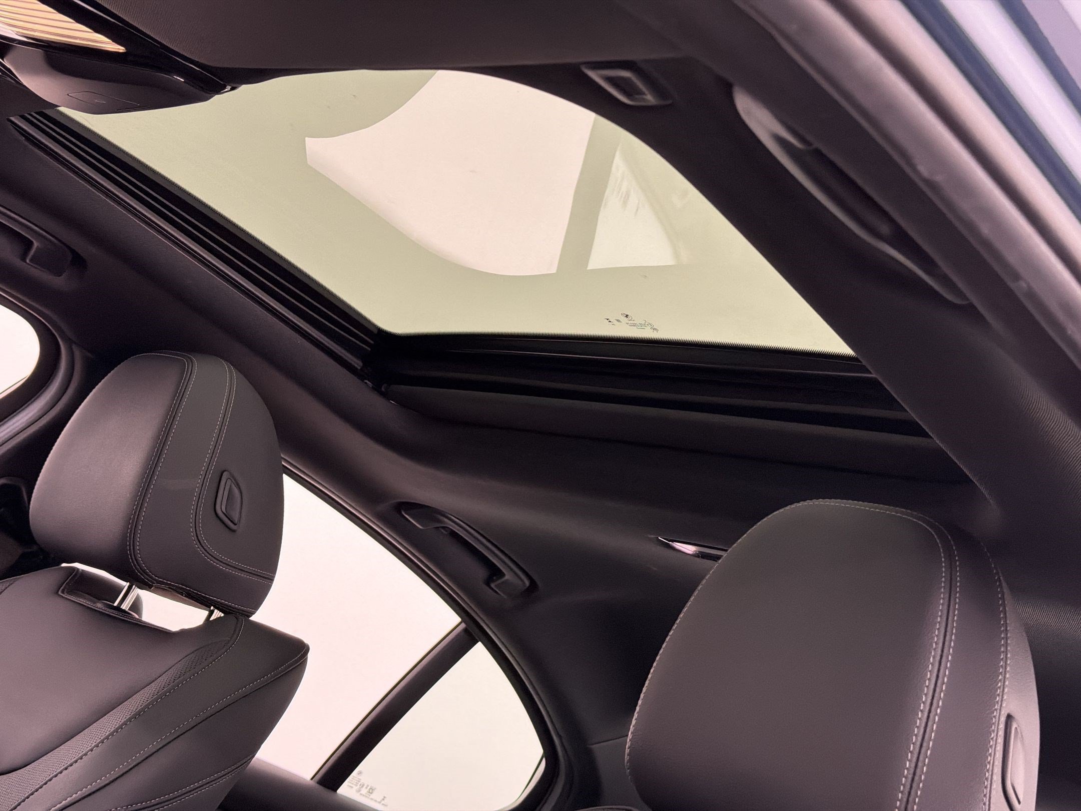 Certified 2025 BMW 330i Sedan RWD image 24