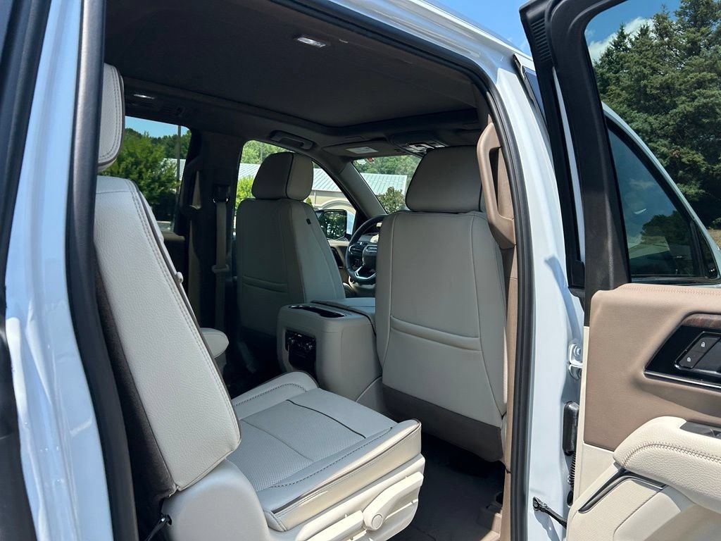 Used 2026 GMC Yukon XL Denali w/ Sun & Power Step Package AWD/4WD image 53