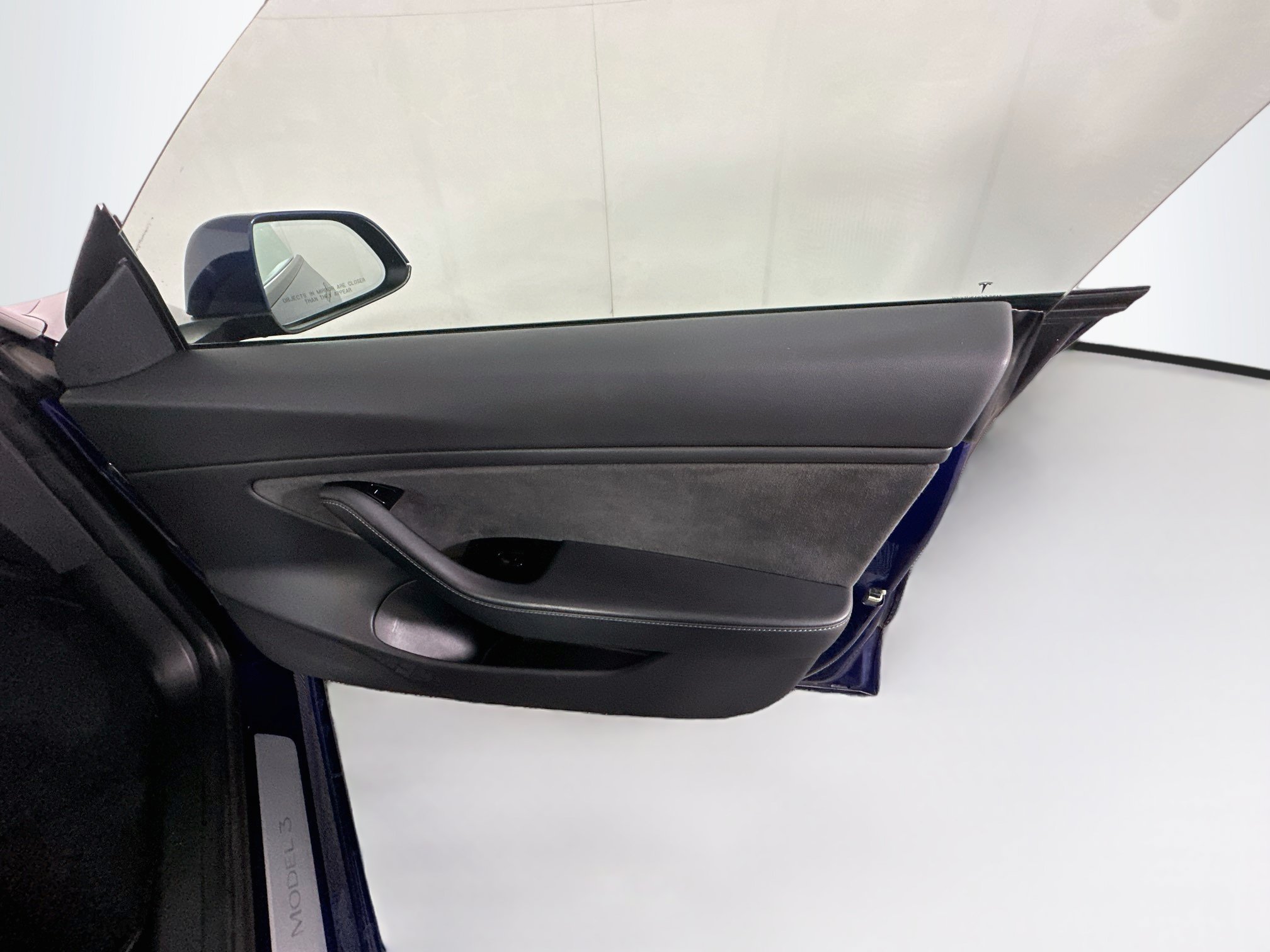 Used 2018 Tesla Model 3 Mid Range RWD image 31