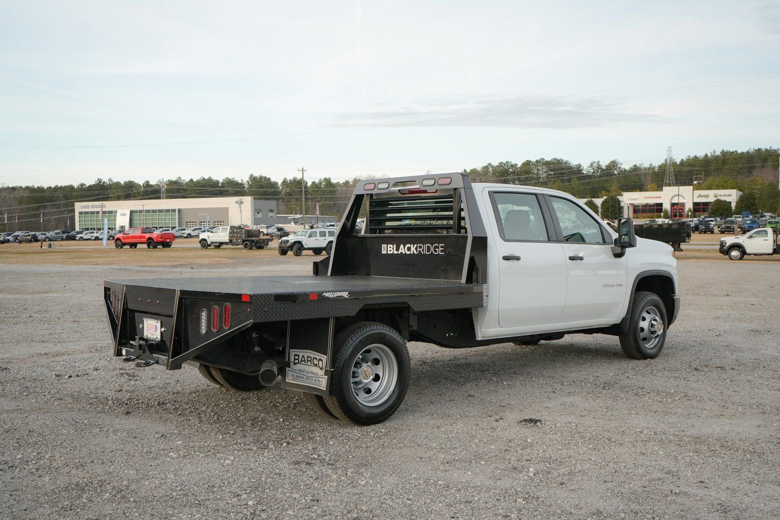 Used 2025 Chevrolet Silverado 3500 W/T image 9