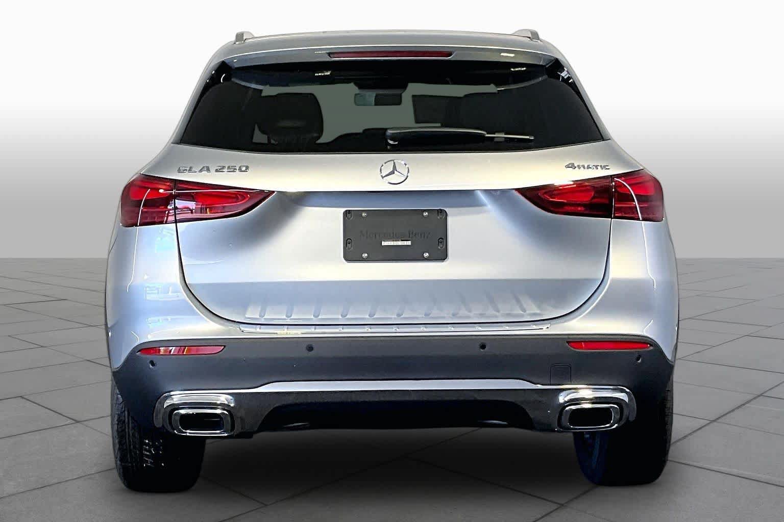 New 2026 Mercedes-Benz GLA 250 4MATIC image 4