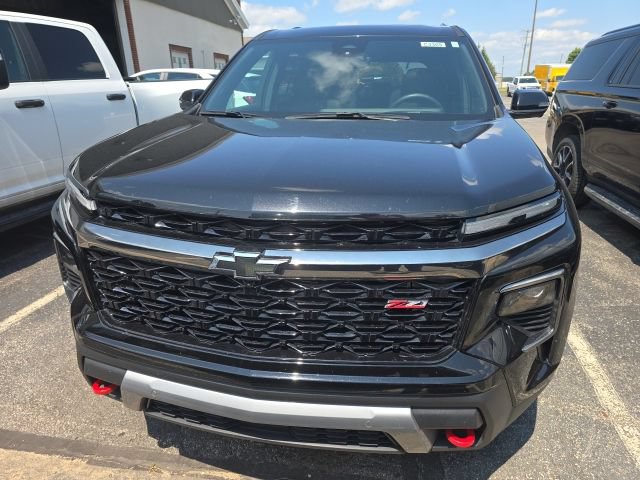 Used 2025 Chevrolet Traverse Z71 w/ Enhanced Driving Package AWD/4WD image 2