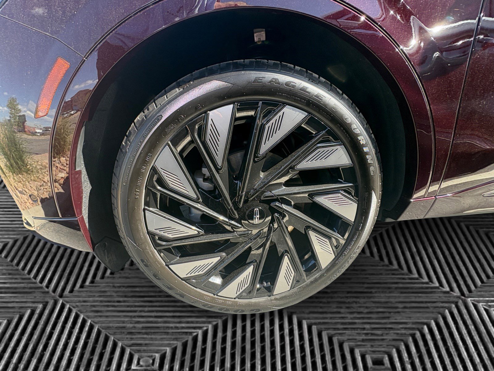 Certified 2024 Lincoln Nautilus Black Label w/ Jet Appearance Package (87T) AWD/4WD image 14