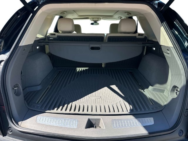 Used 2024 Cadillac XT5 Premium Luxury w/ LPO, Floor Liner Package AWD/4WD image 11