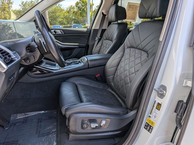 Used 2024 BMW X7 xDrive40i w/ Premium Package AWD/4WD image 16