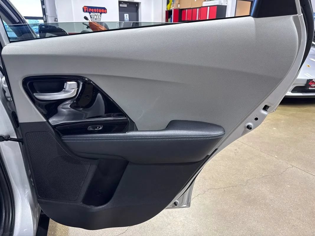 Used 2019 Kia Niro EX Premium w/ Sunroof Package FWD image 92