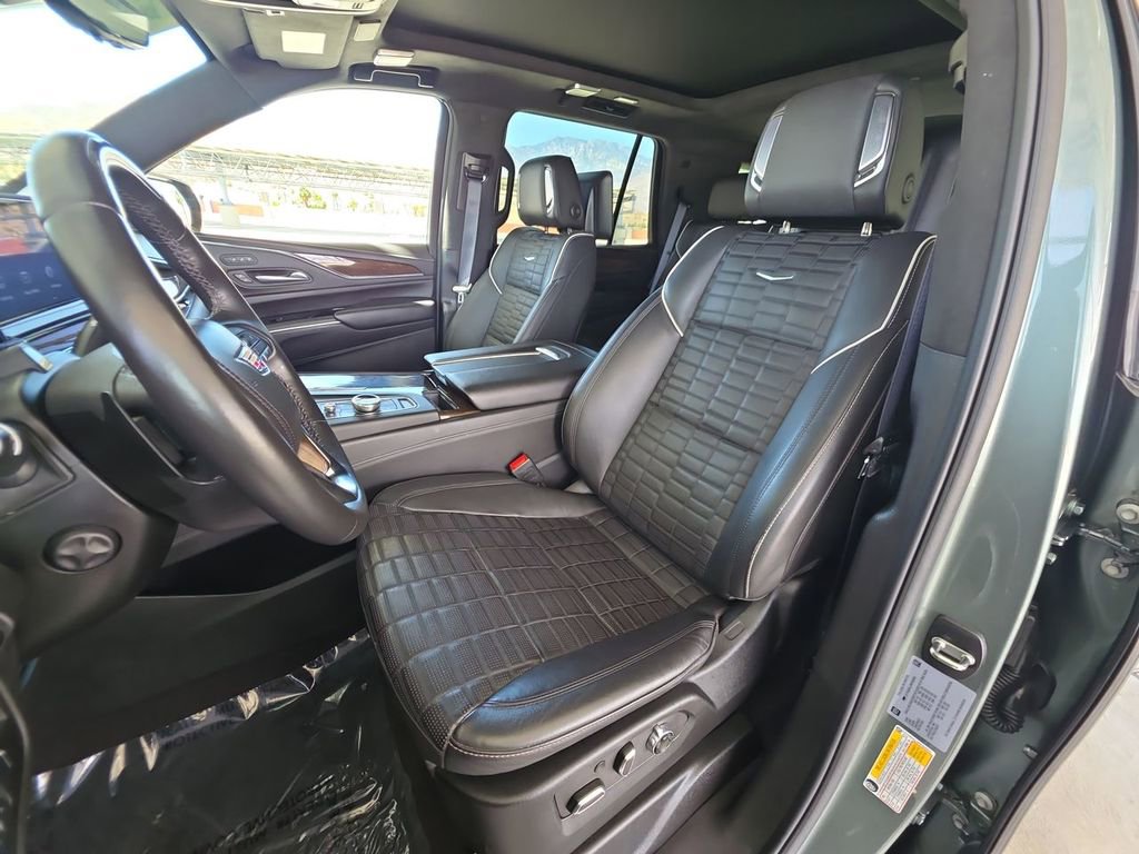 Certified 2024 Cadillac Escalade Premium Luxury Platinum image 20