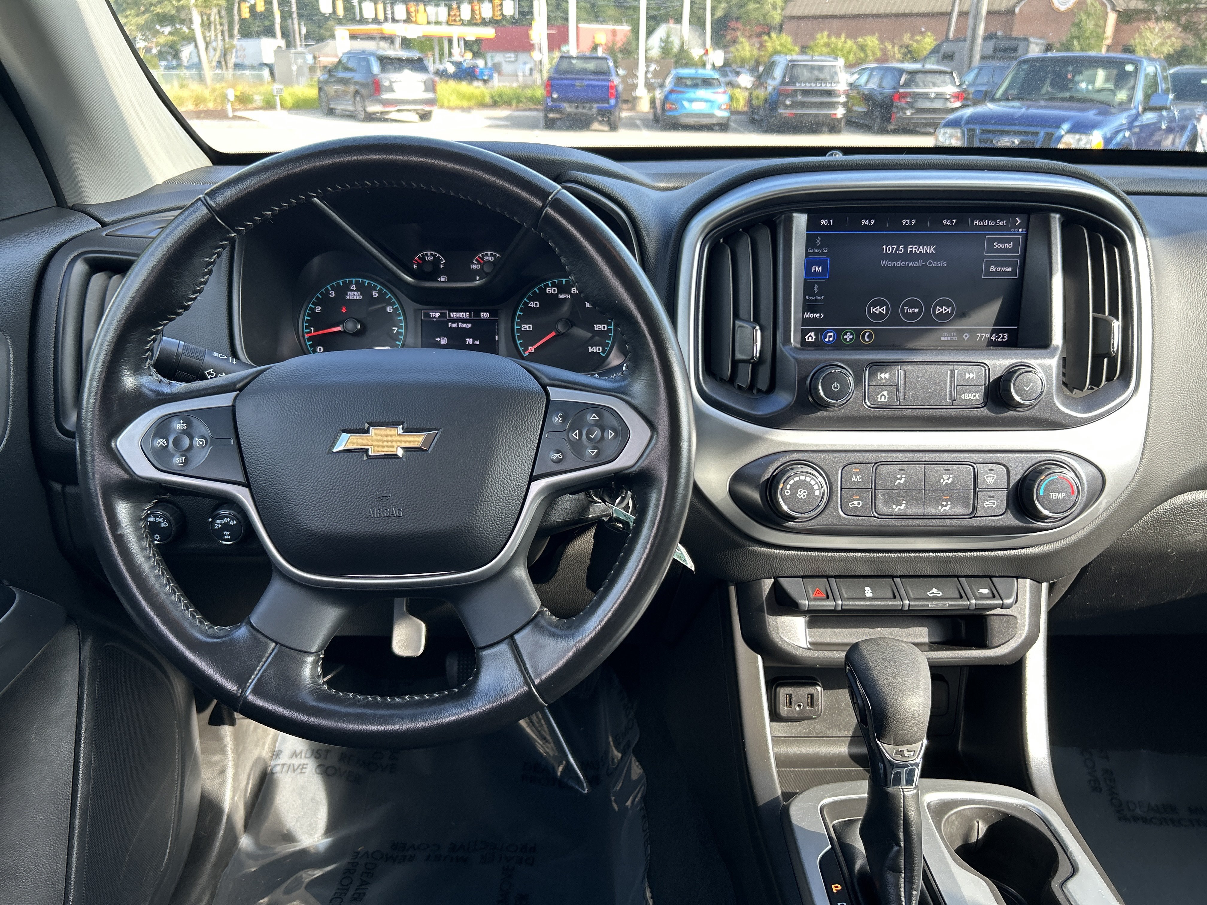 Used 2022 Chevrolet Colorado LT AWD/4WD image 19