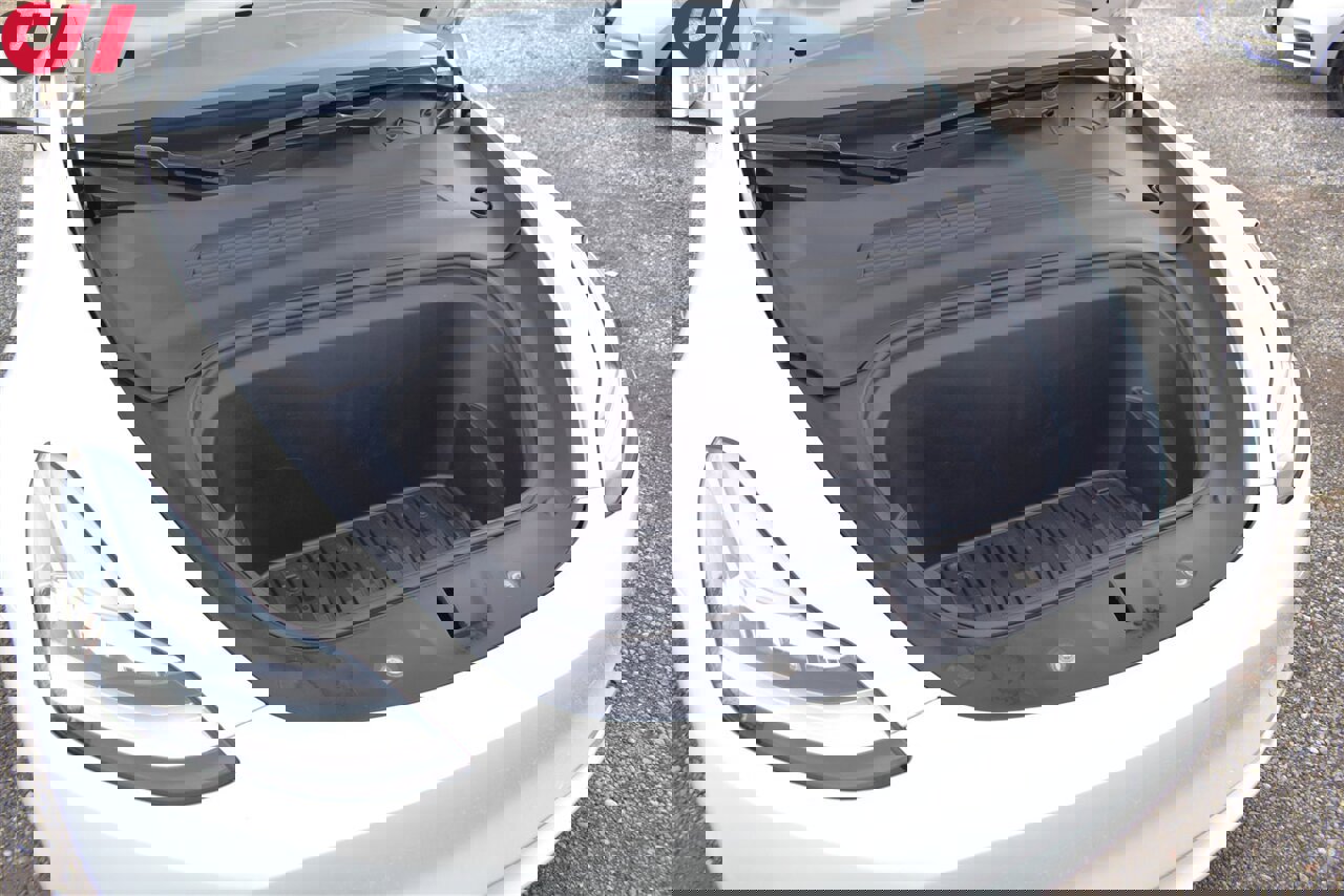 Used 2020 Tesla Model Y Long Range image 25