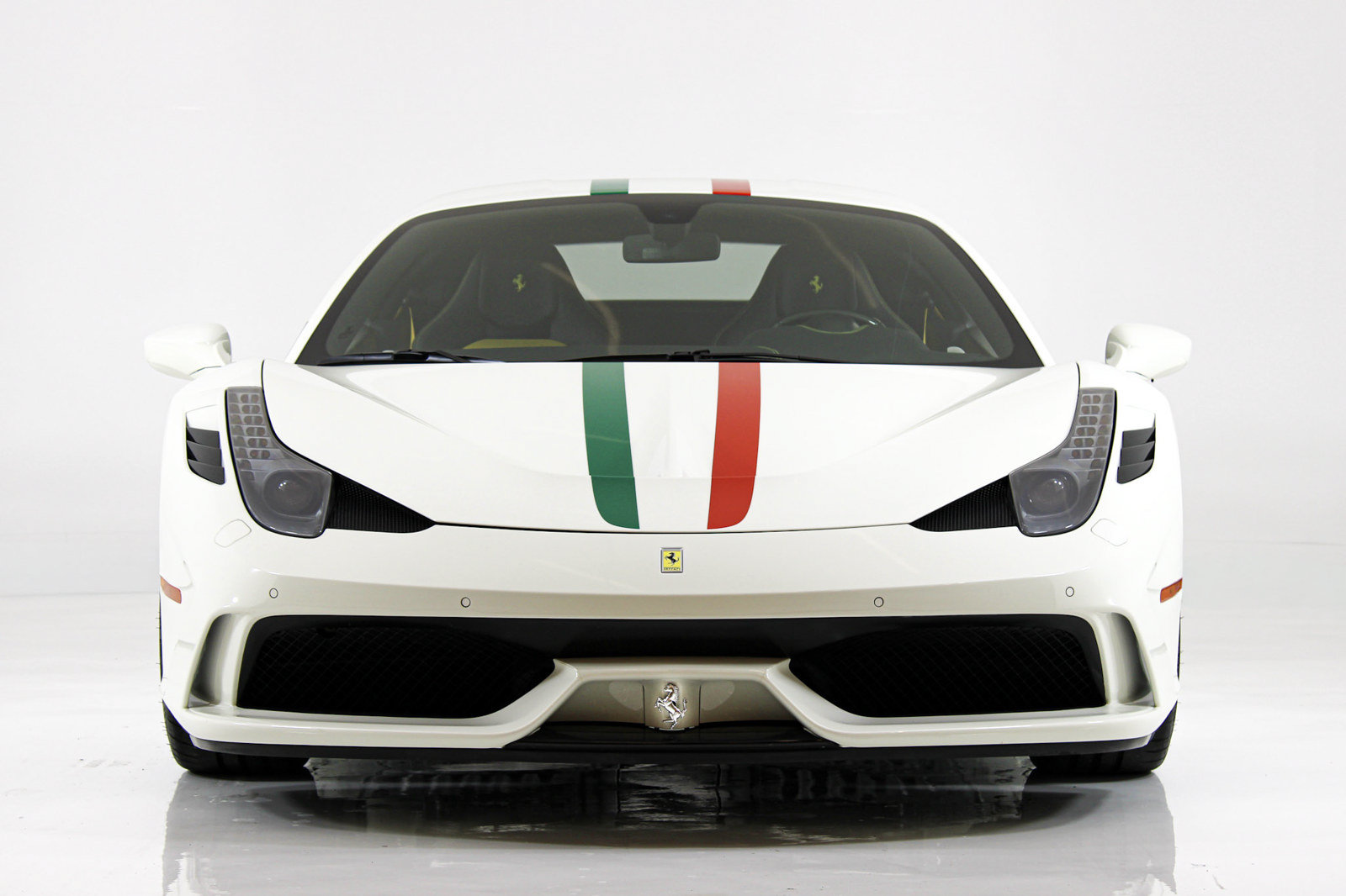 Used 2015 Ferrari 458 Speciale Coupe RWD image 14