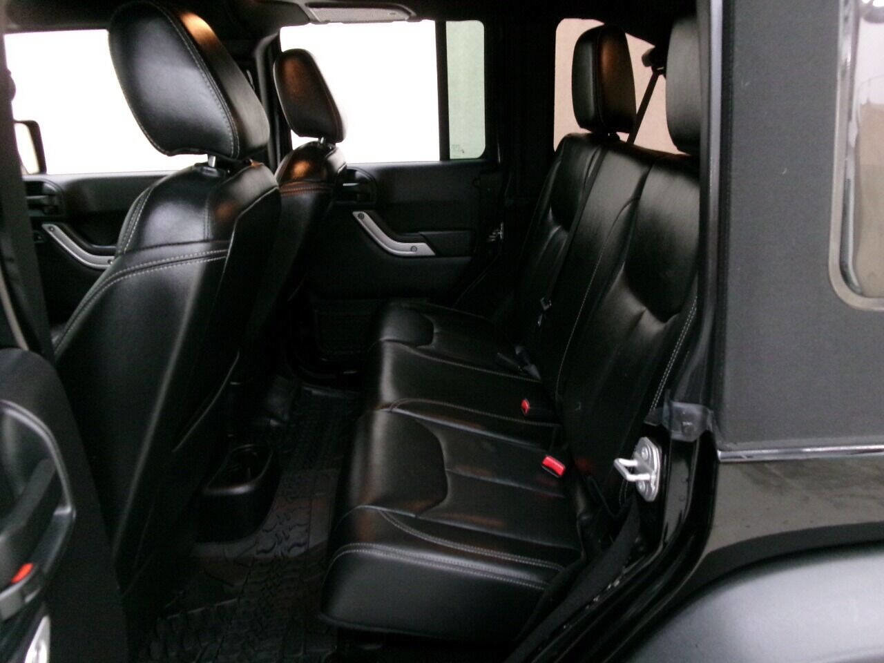 Used 2016 Jeep Wrangler Unlimited Rubicon image 15