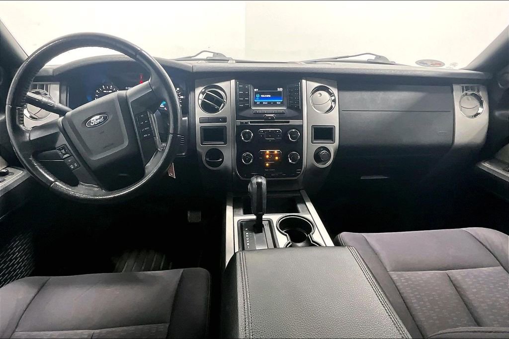 Used 2015 Ford Expedition XLT RWD image 14