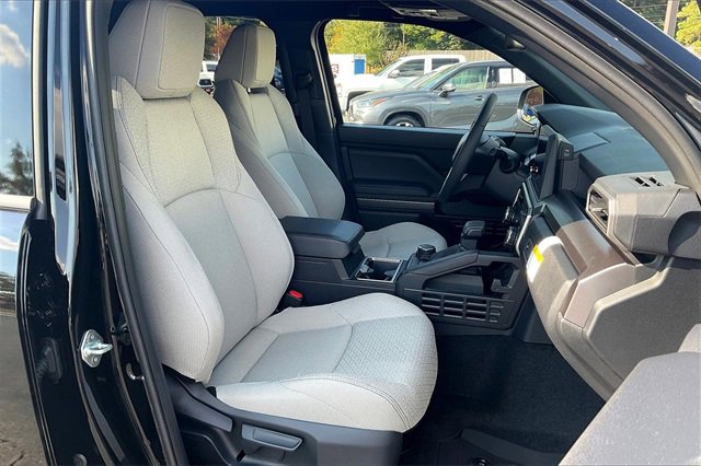Used 2025 Toyota 4Runner SR5 image 7