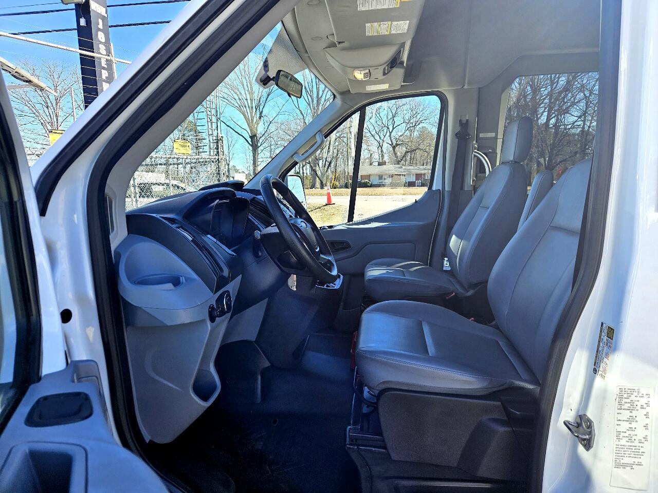 Used 2019 Ford Transit 350 XL image 10