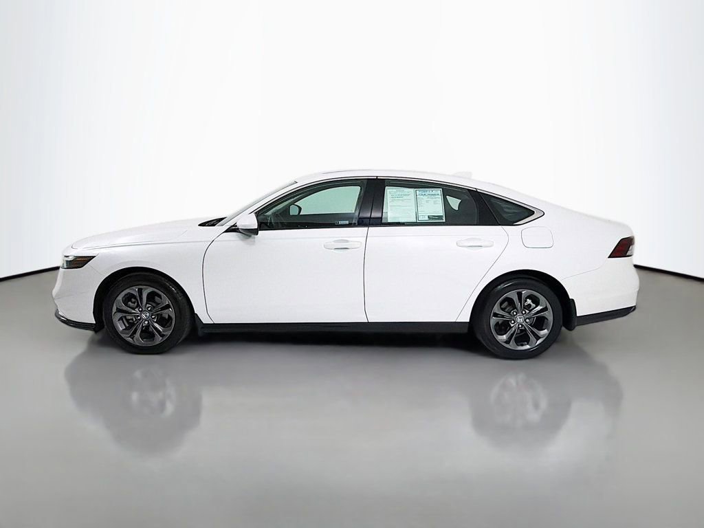 Used 2023 Honda Accord EX image 4