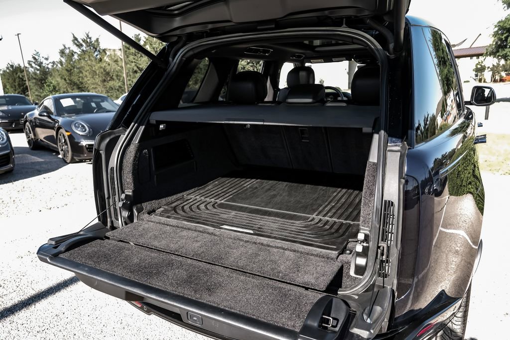 Used 2023 Land Rover Range Rover SE image 53