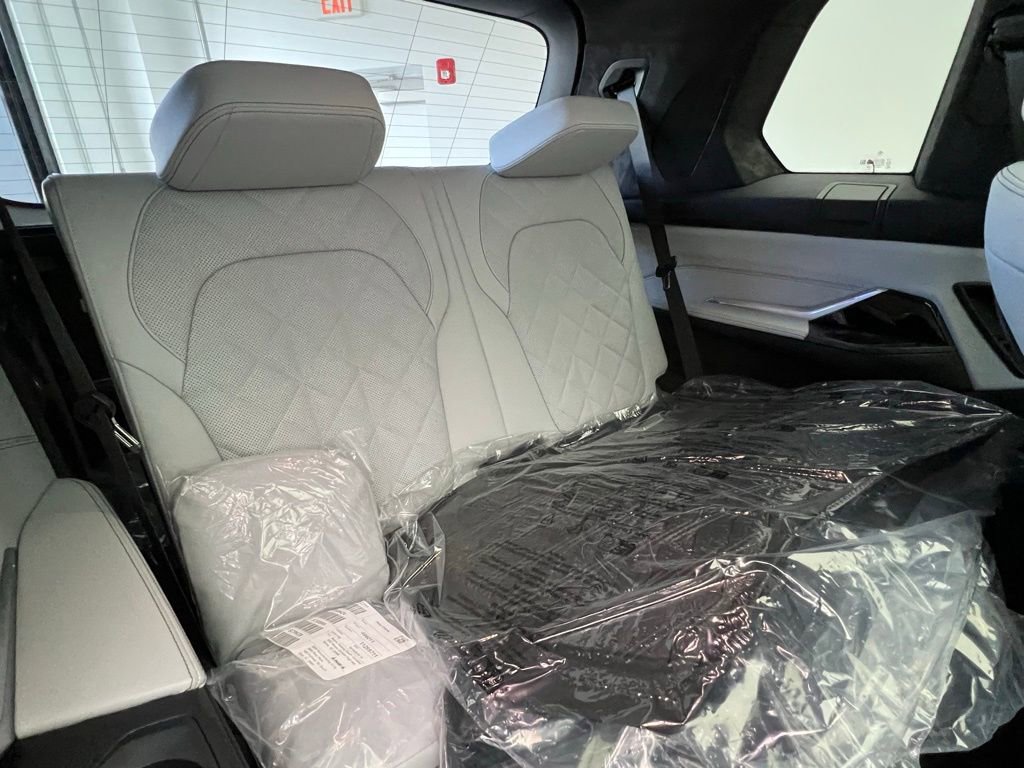 New 2026 BMW X7 xDrive40i w/ M Sport Package image 9
