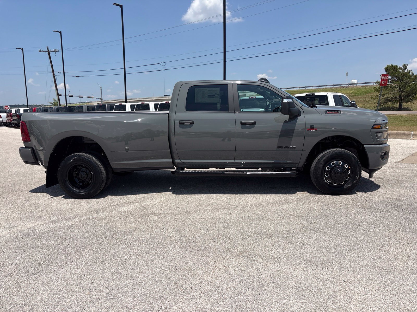 New 2027 RAM 3500 Lone Star AWD/4WD image 7