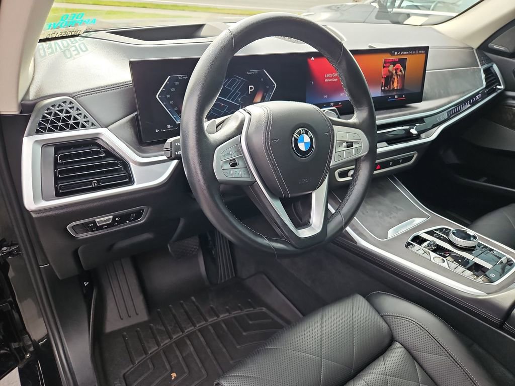 Used 2023 BMW X7 xDrive40i w/ Premium Package image 13