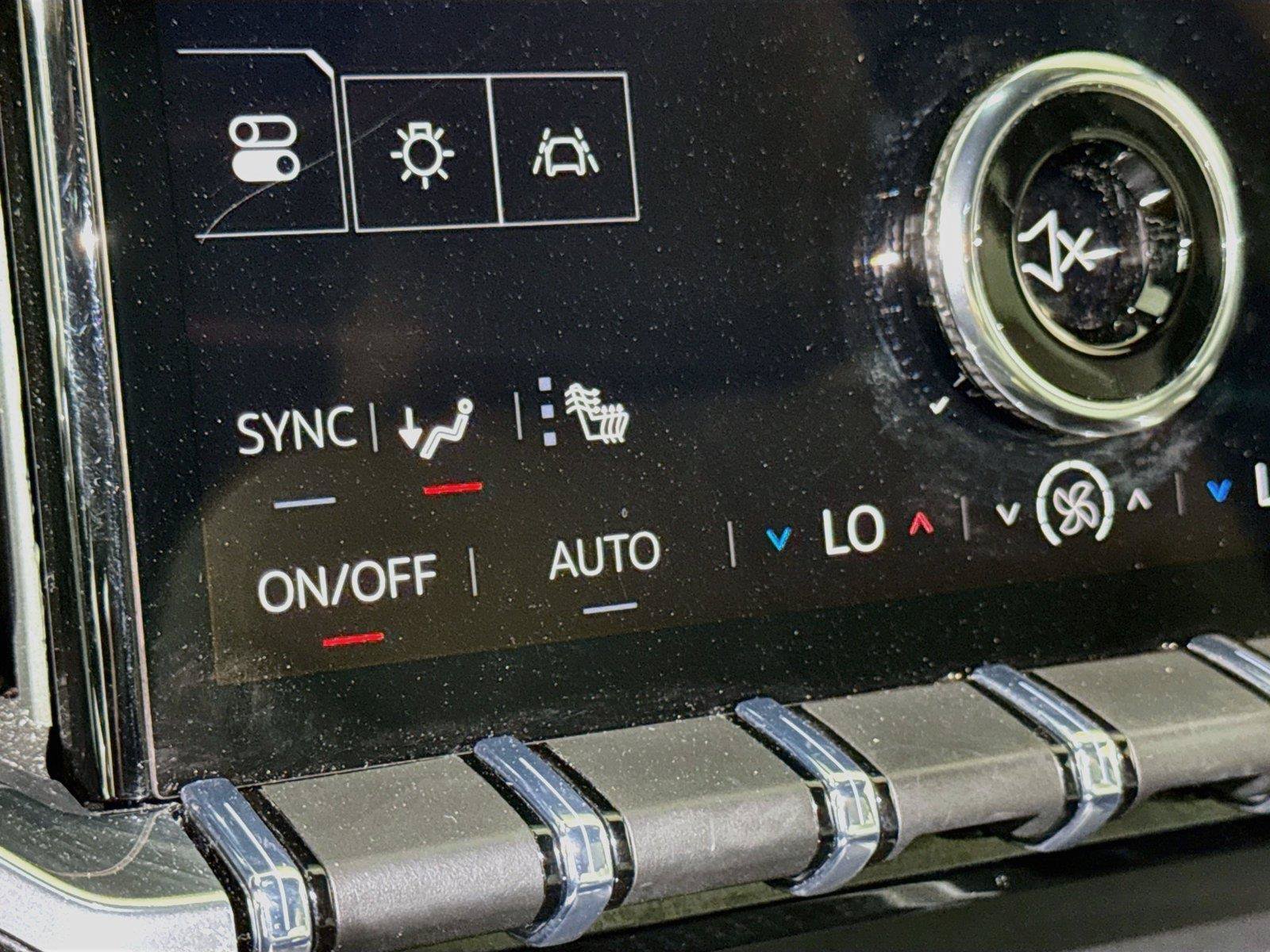 Used 2026 GMC Acadia Elevation w/ Elevation Premium Package FWD image 19