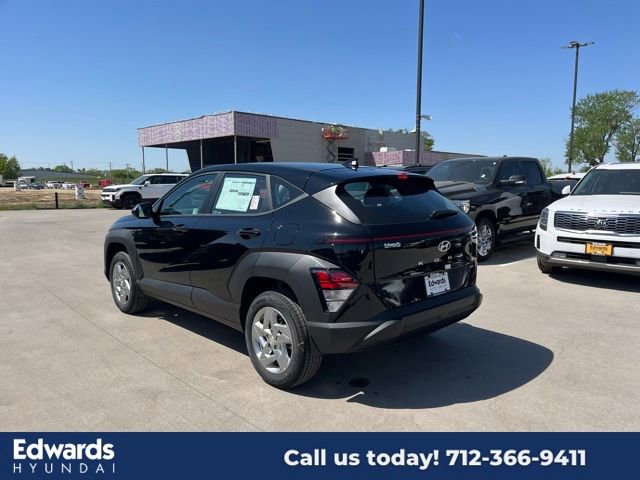 New 2025 Hyundai Kona SE image 7