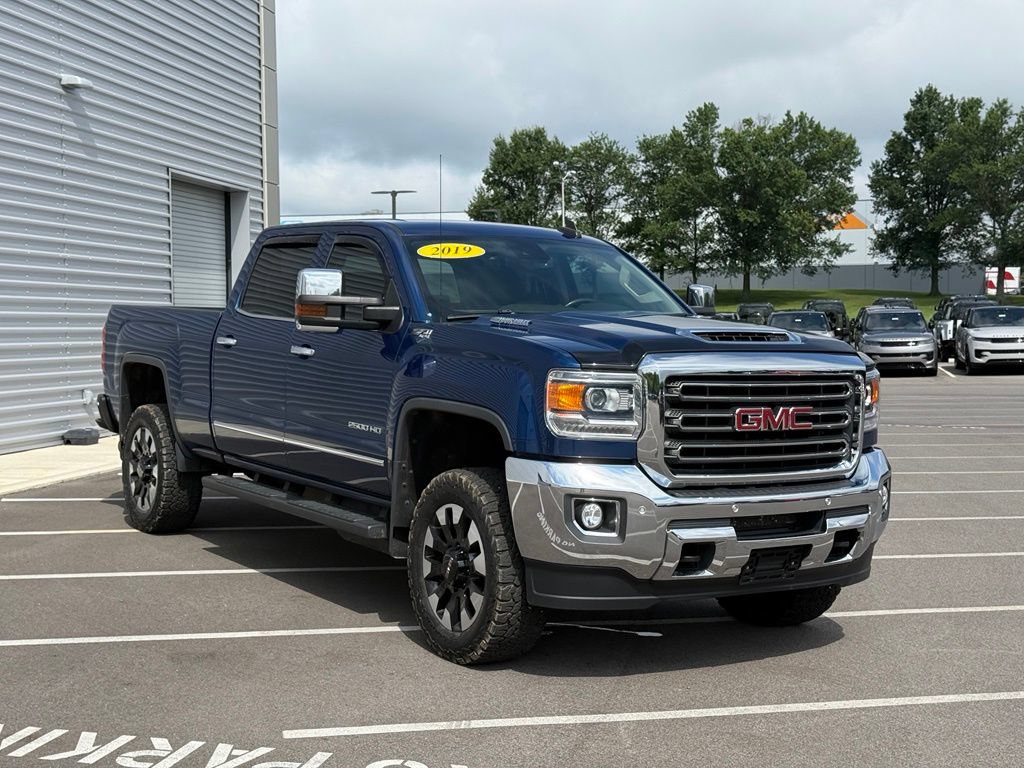 Used 2019 GMC Sierra 2500 SLT w/ Duramax Plus Package AWD/4WD image 6