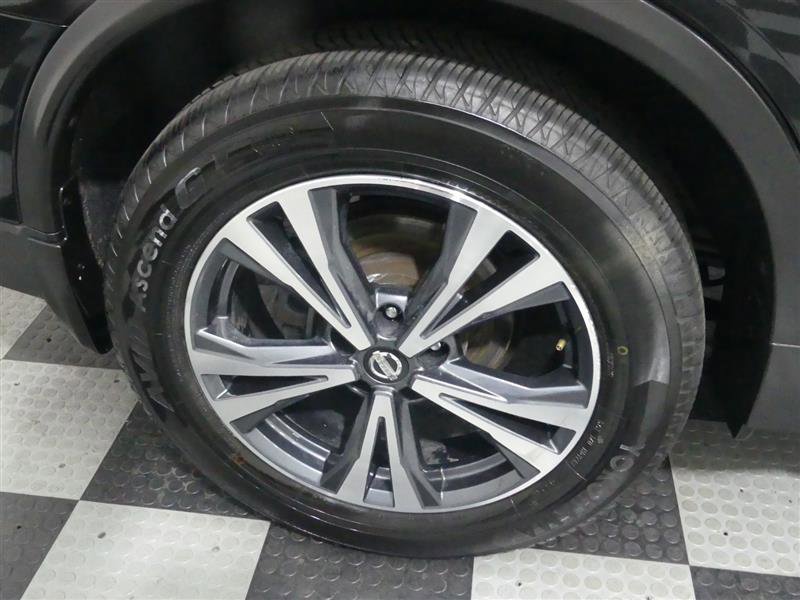 Used 2017 Nissan Rogue SL w/ SL HEV Premium Package AWD/4WD image 17