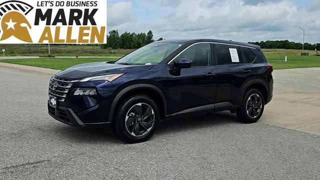 Used 2025 Nissan Rogue SV FWD image 4