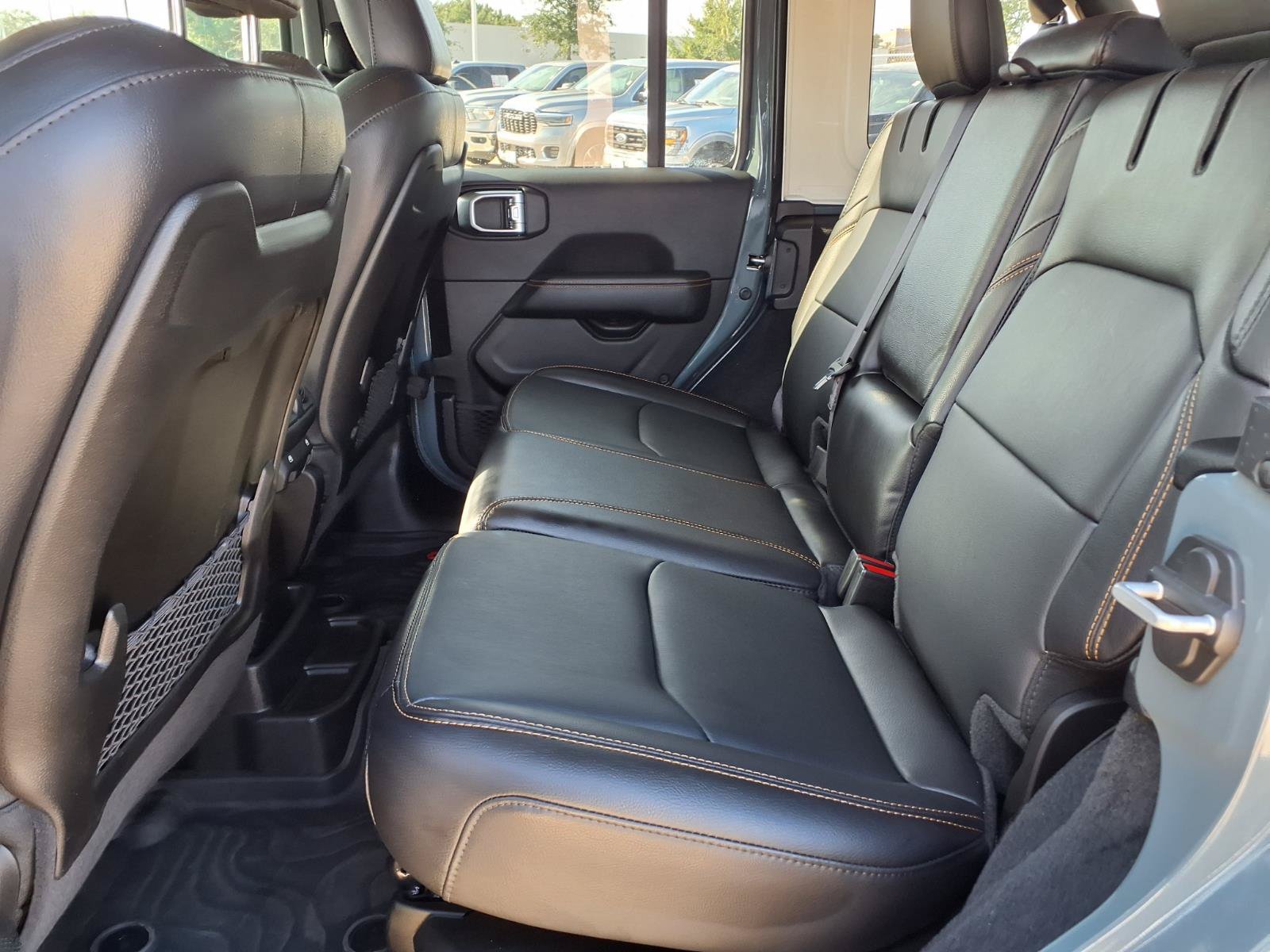 Used 2024 Jeep Wrangler Unlimited Sahara AWD/4WD image 20