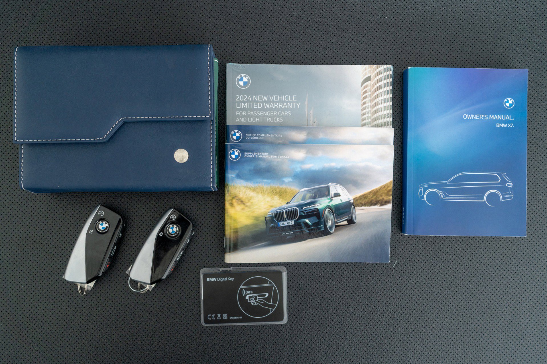 Used 2024 BMW ALPINA XB7 image 21