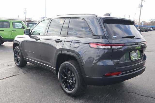 New 2025 Jeep Grand Cherokee Altitude image 20